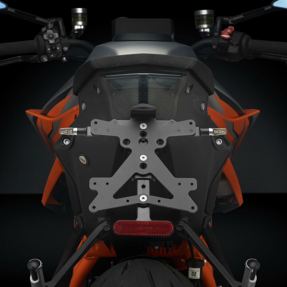 Fox license plate support kit : PT692B
