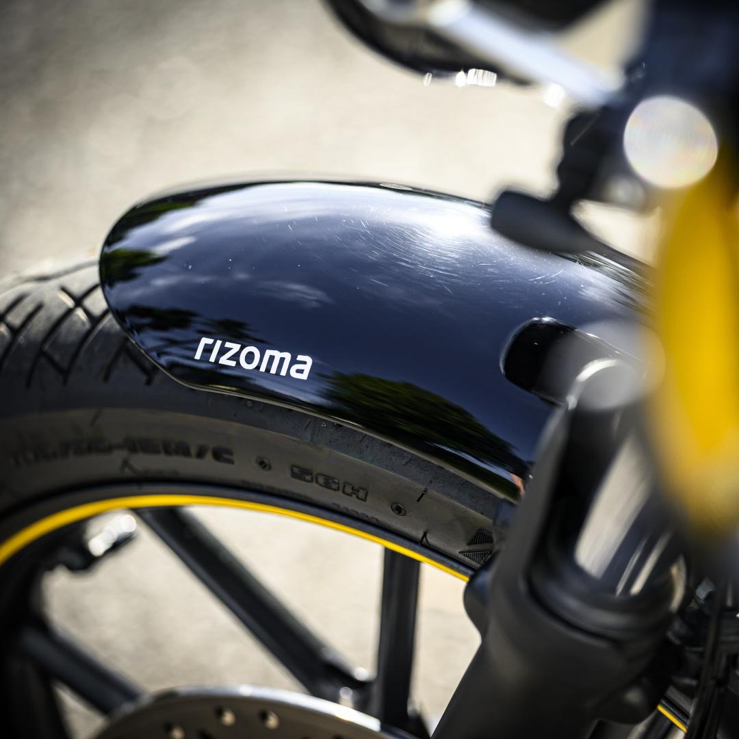 rizoma ロゴステッカー (非売品)